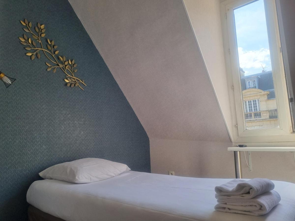 Eiffel Kensington 2* Paris