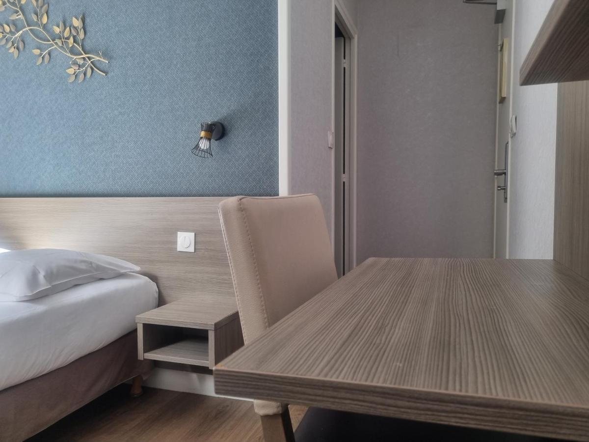 Eiffel Kensington Hotel 2*