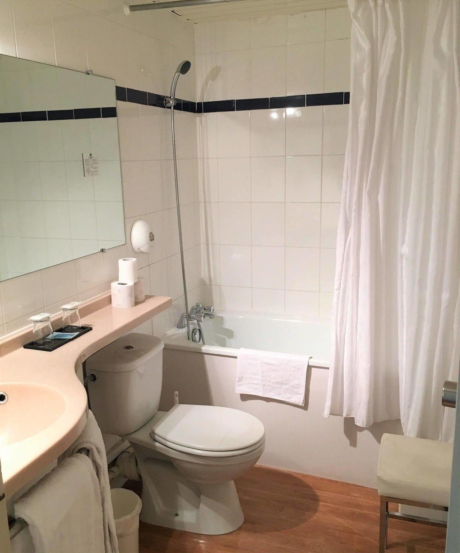 Eiffel Kensington 2*