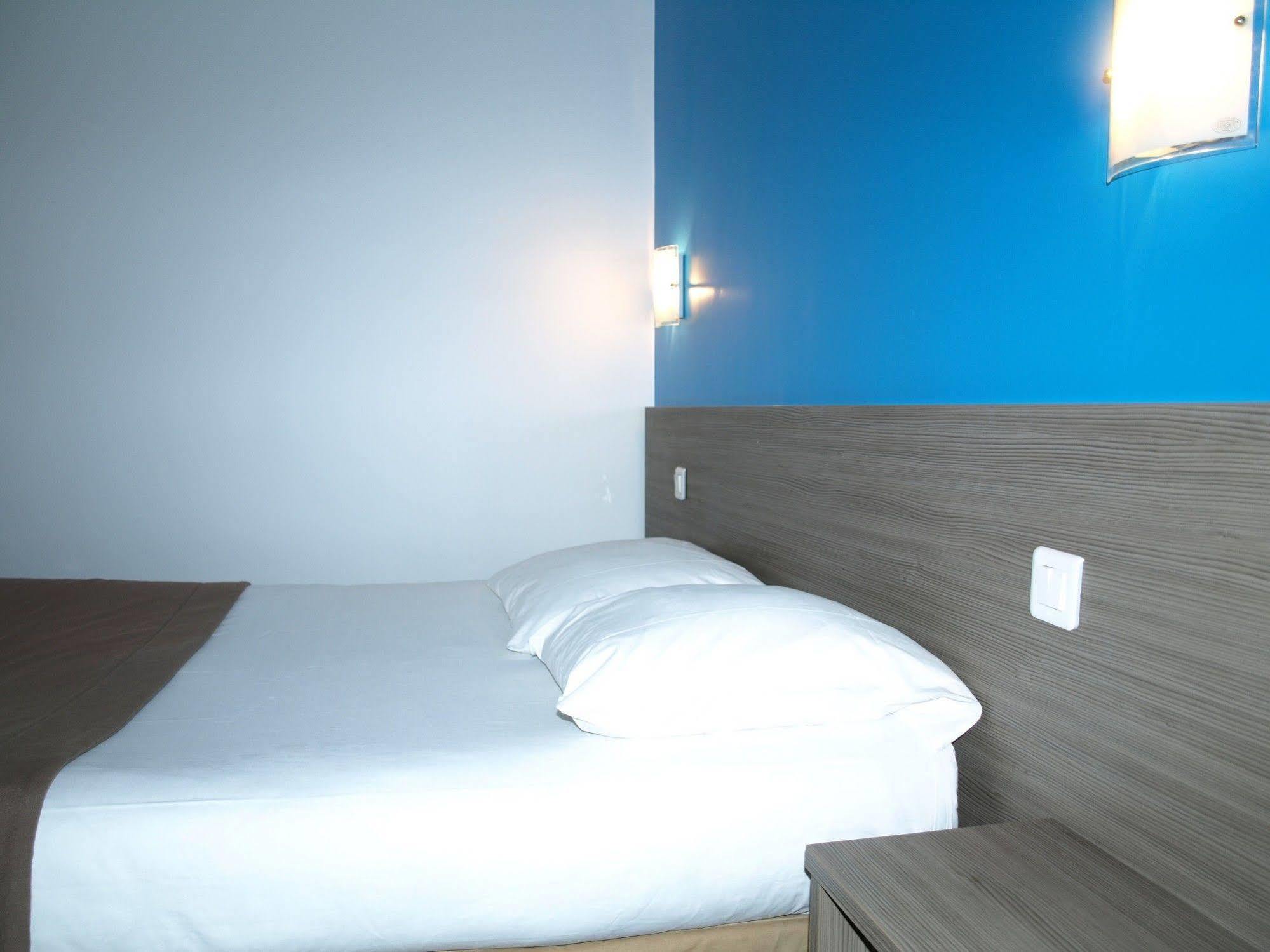 Eiffel Kensington Hotel