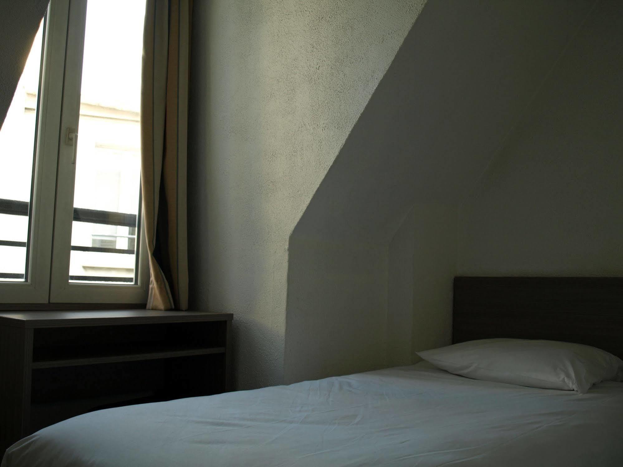 Hotel Eiffel Kensington