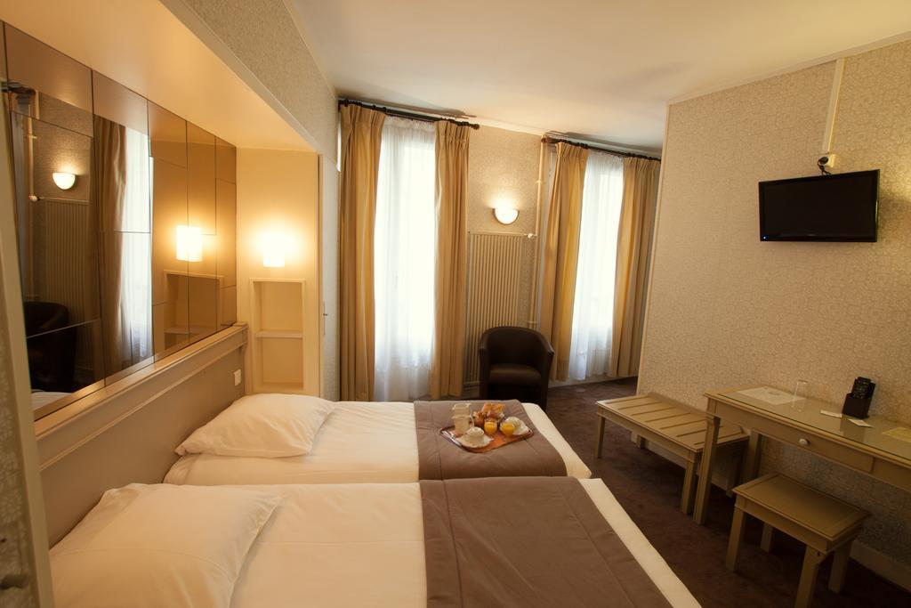 Eiffel Kensington Hotel